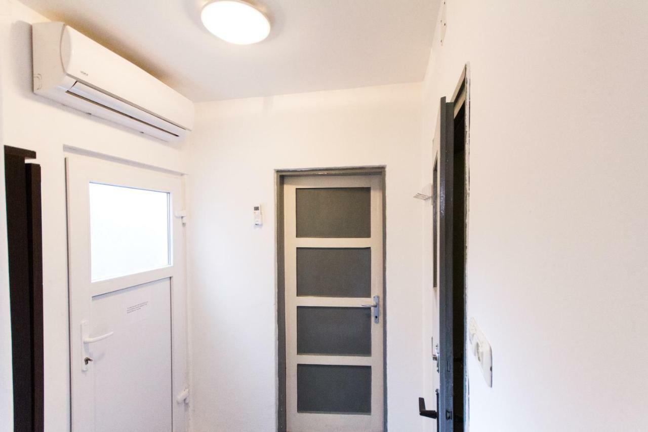 Apartment T & D Pula Exterior photo
